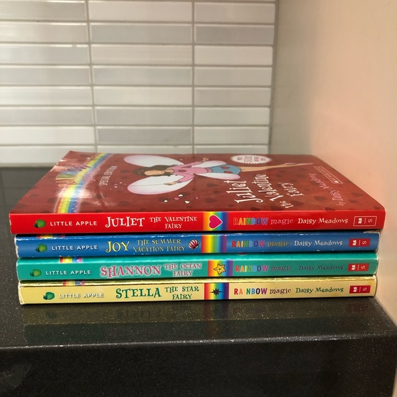 4 Rainbow Magic special edition fairy books - Picture 3 of 13